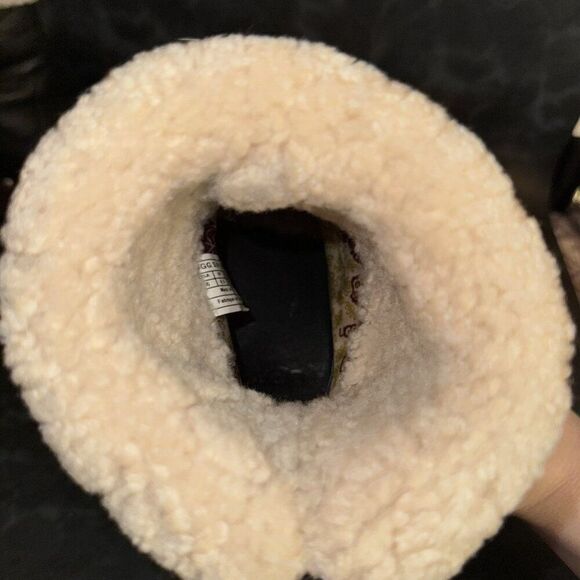 UGG Carnegie Black Nubuck Leather Wooden Wedge Heel Boots Womens Size 6 - Picture 6 of 10